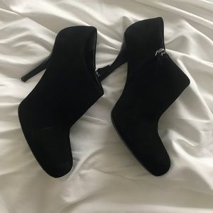 BALENCIAGA SUEDE ROUND-TOE BOOTIES